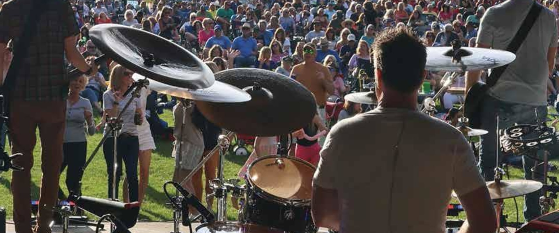 The Ultimate Guide to Bringing Pets to Outdoor Concerts in Northern Kentucky: An Expert's Perspective